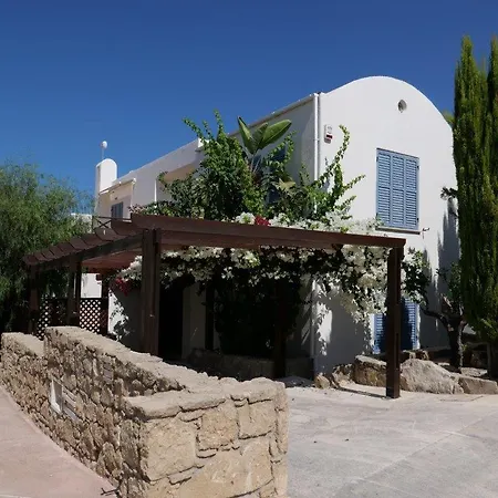 Resitour - Apollo 37 Villa Klorakas