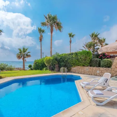 Resitour - Apollo 37 Villa Klorakas