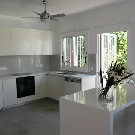 Villa Resitour - Apollo 37 *