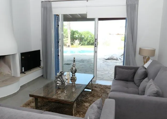 Resitour - Apollo 37 Villa Klorakas