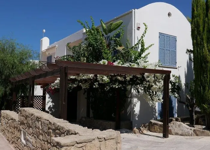 Resitour - Apollo 37 Villa Klorakas